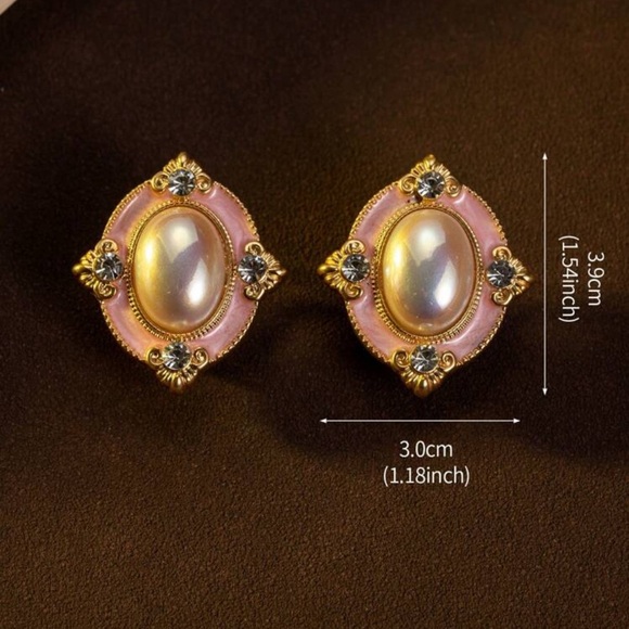 Vintage-Inspired Pink & Pearl Statement Earrings - Picture 10 of 11